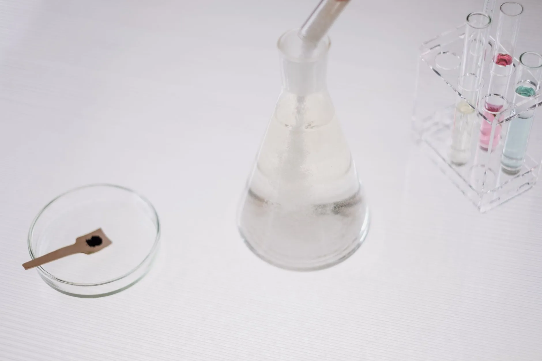 重庆钢结构厂房H型钢与网架结构组合设计要点分析
