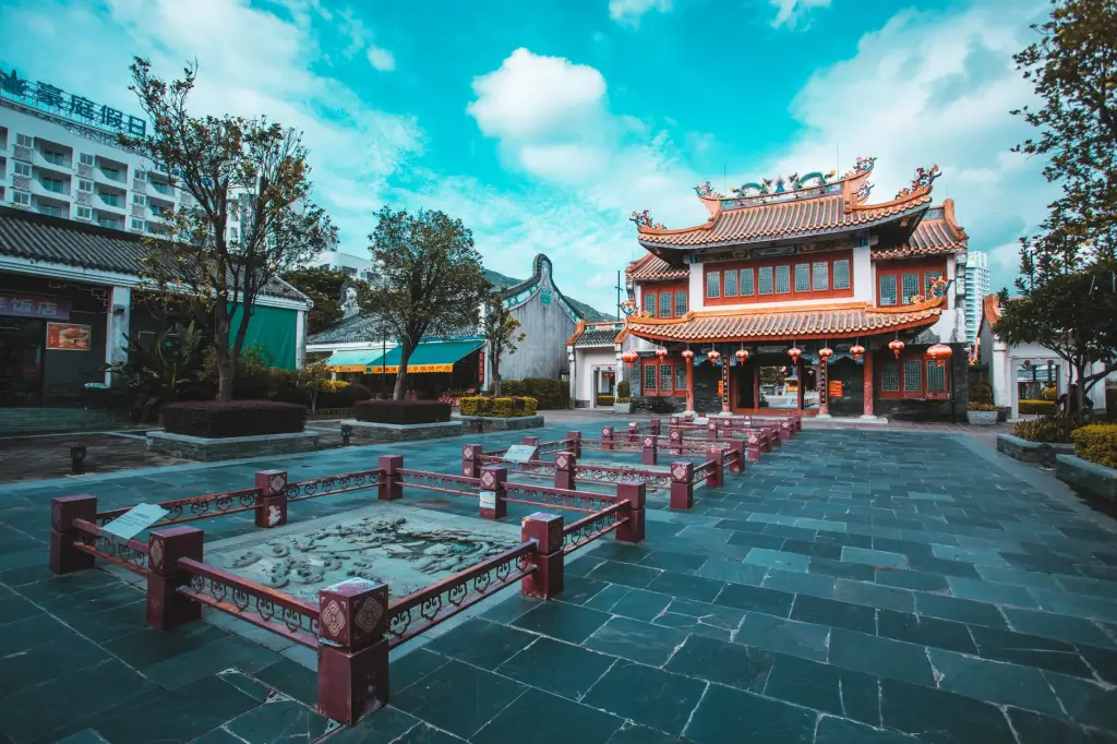 重庆地区彩钢板与H型钢组合方案在钢结构厂房中的应用对比
